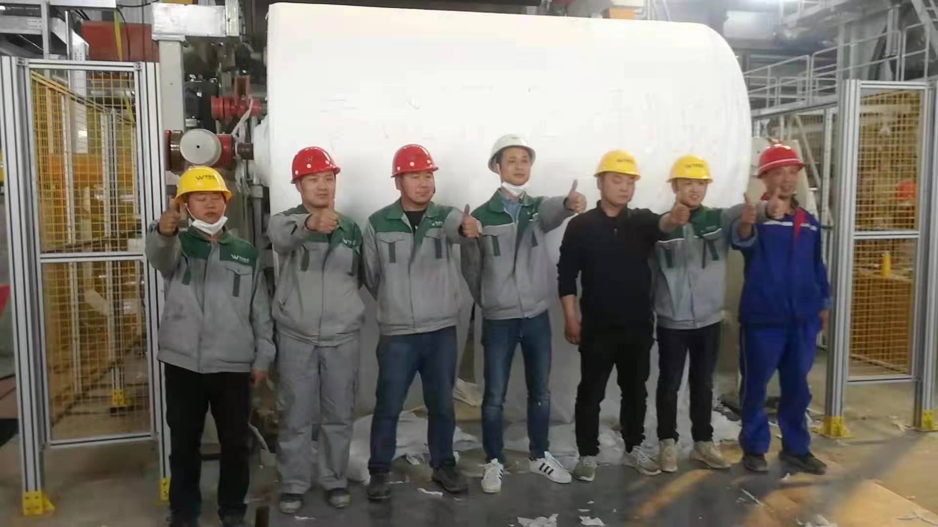 祝賀泰盛TM25首台國産新月型衛生紙機順利開機！